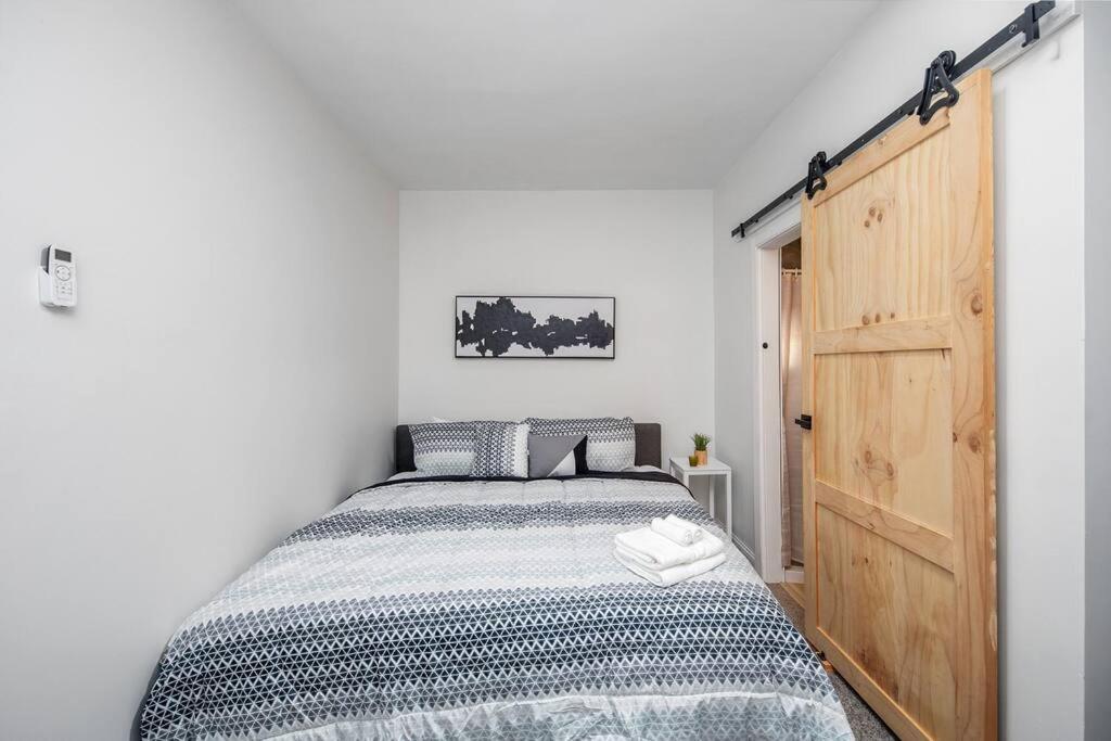 Newly Renovated House-10 Minutes From Downtown *